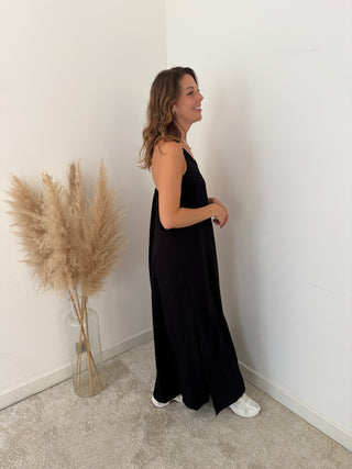 black flowy dress