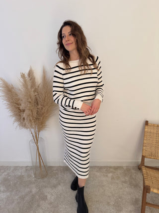 Black white striped set