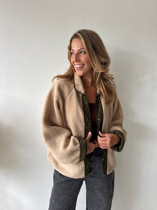 Kaki detail beige reversible jacket