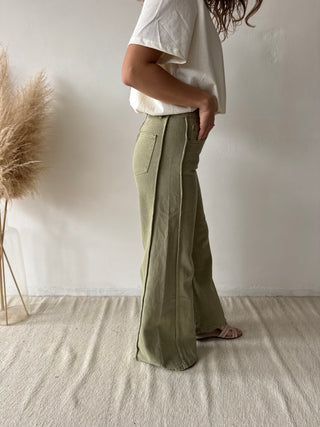 Green high waist jeans