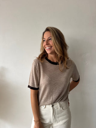 Brown detail taupe shortsleeve