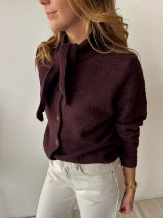 Burgundy button scarf knit