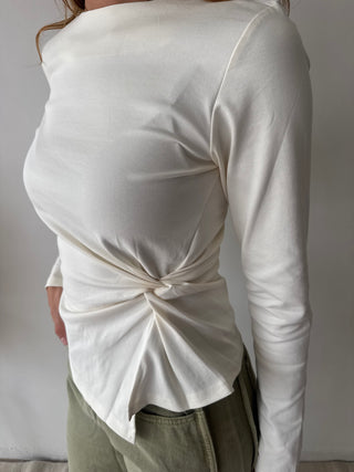 White knot top
