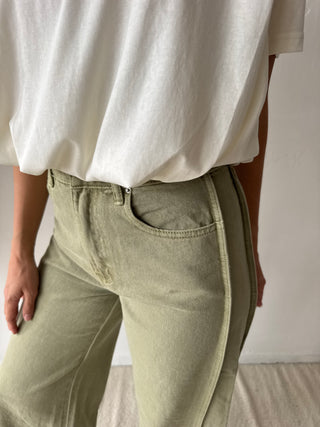 Green high waist jeans
