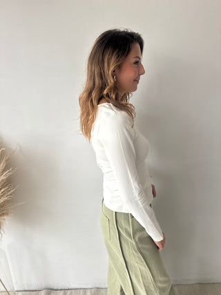 White knot top