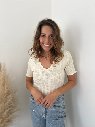 Beige scallop top