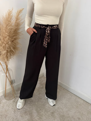 Leopard belt black pants