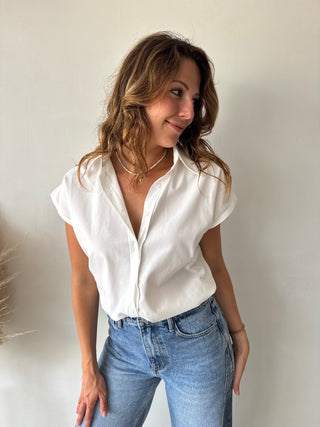 White sleeveless shirt