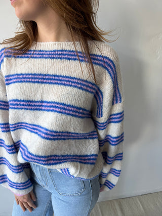 Pink detail blue striped knit