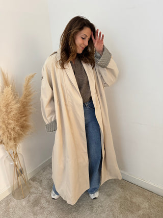 Checked details beige trench