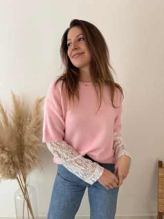 Lace sleeves pink knit