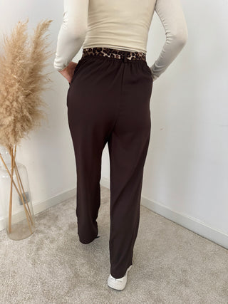 Leopard belt brown pants