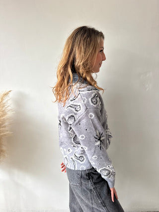 Denim collar grey knit