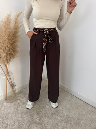 Leopard belt brown pants