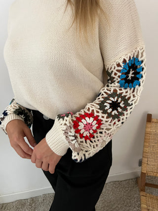 Crochet sleeves beige knit
