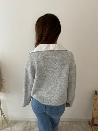 White collar detail grey knit