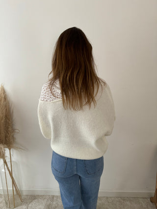 Hearts shoulder white knit