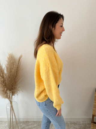 Simple yellow knit