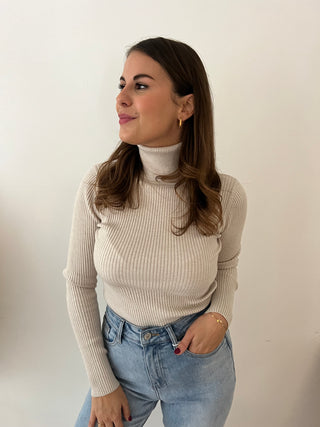Soft beige ribbed souspull