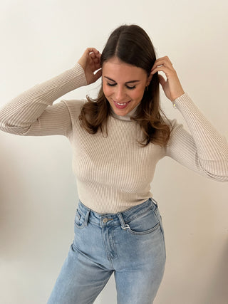 Soft beige ribbed souspull