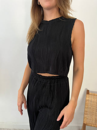 Black wavy pattern set