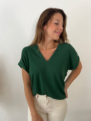 Green basic V-neck t-shirt