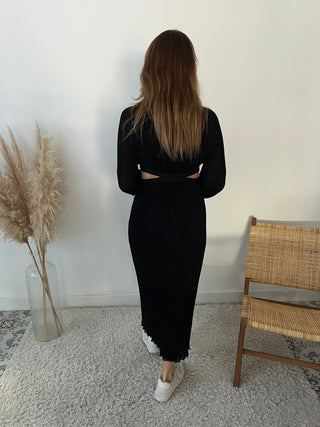 Black cut out plissé maxi dress