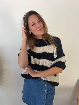 Gold details navy blue white sweater